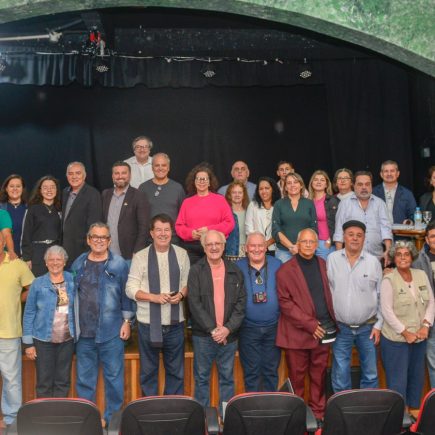 Todos presentes na reunião da abrajet